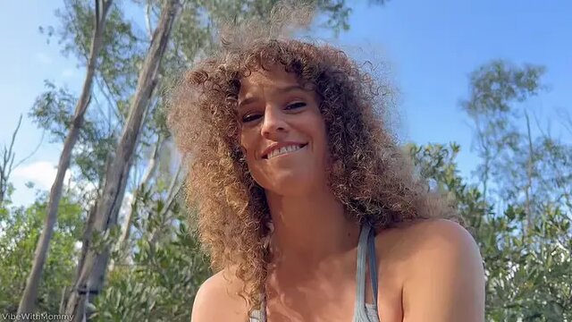 Amateur slut with big booty gets caught in public giving a blowjob