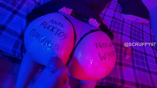 HUGE ASS🍑 JIGGLE GETS DOUBLE PENETRATION POUNDING