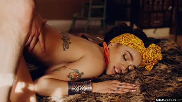 A secret🤫 tale of forbidden passion (Julie Kay)