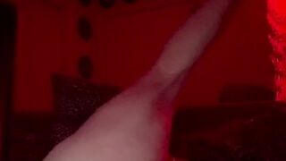 firstanalfingering,oilyrubberglovefirsttimeanalBJtoyAnalfleshlighttoyPart1