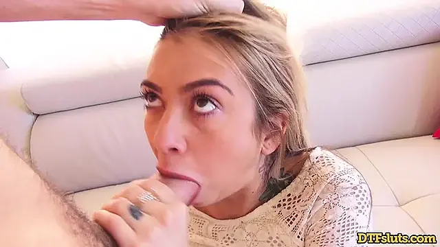 Latin brunette Kat Dior gets an outdoor anal stretching