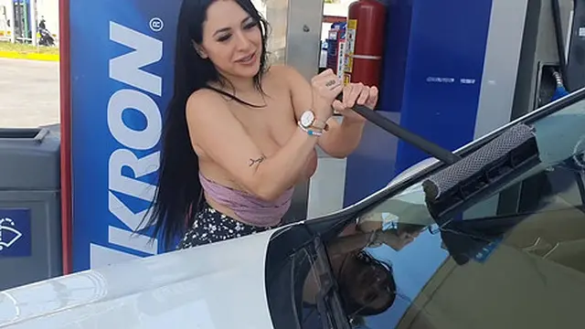 Michelle Aldrete & G Yamahama′s Hot Challenge Slideshow